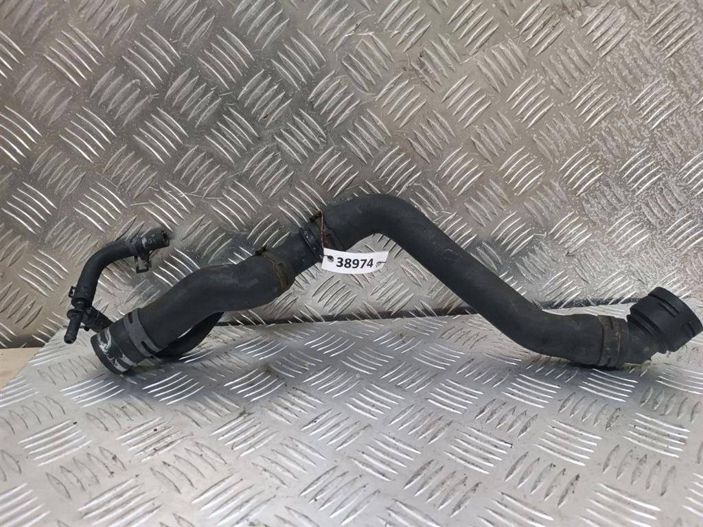 фланец (тройник) системы охлаждения Volkswagen Golf 4 поколение 2002, 1.9 л., TDi, дизель, 1J0121619 - фото №1