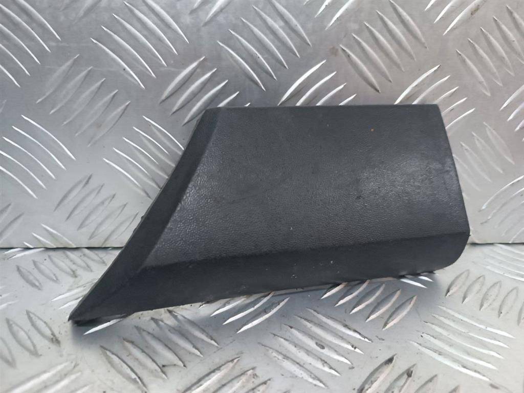 молдинг крыла Volkswagen Passat B3 1991, RH0357853518 - фото №1