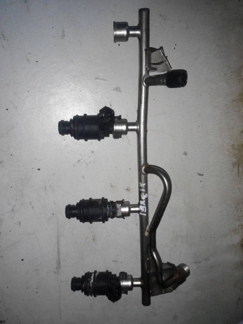 топливная рампа Opel Zafira 1 поколение (A) 2000, 1.8 л., i, бензин, МКПП - фото №1