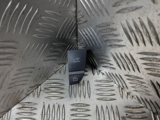 кнопка (выключатель) Audi A6 4F/C6 2006, 2.4 л., i, BDW, бензин, вариатор, чёрный, седан, передний привод, правый руль, 4F2927227