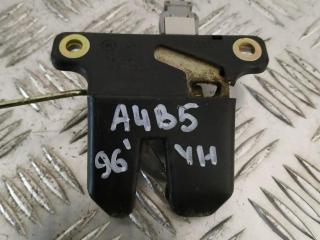 замок багажника Audi A4 B5 1996, универсал, 8D5827505