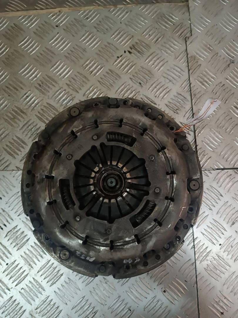 комплект сцепления BMW 3 серия E90/E91/E92/E93 2005, 3.0 л., D, дизель, МКПП, 415038610, 7545068 - фото №1