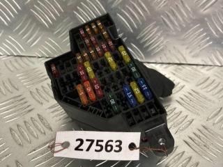 блок предохранителей Volkswagen Passat B6 2009, 2.0 л., TDi, дизель, 3110900787