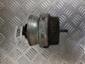подушка крепления двигателя Audi A6 4F/C6 2005, 2.4 л., i, бензин, 4F0199382 - фото №2