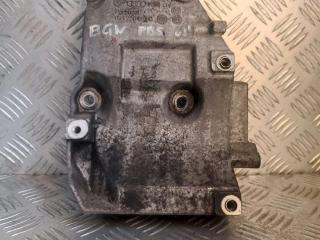 кронштейн (крепление) Volkswagen Passat B5 [рестайлинг] 2004, 2.0 л., TDi, дизель, 038260885C