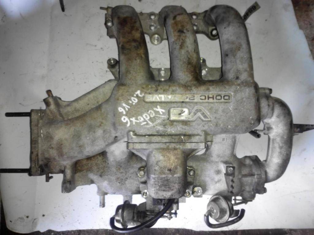 коллектор впускной Mazda Xedos 6 1 поколение 1992, 2.0 л., i, бензин, МКПП - фото №1