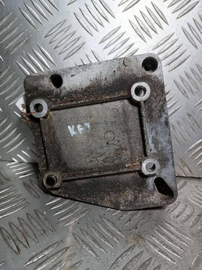 кронштейн компрессора кондиционера Peugeot 207 1 поколение 2009, 1.4 л., i, бензин, 9656881780 - фото №1