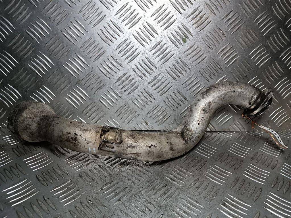 патрубок турбины Volkswagen Touareg 1 поколение 2007, 5.0 л., TDi, дизель, 7L6145942B - фото №1