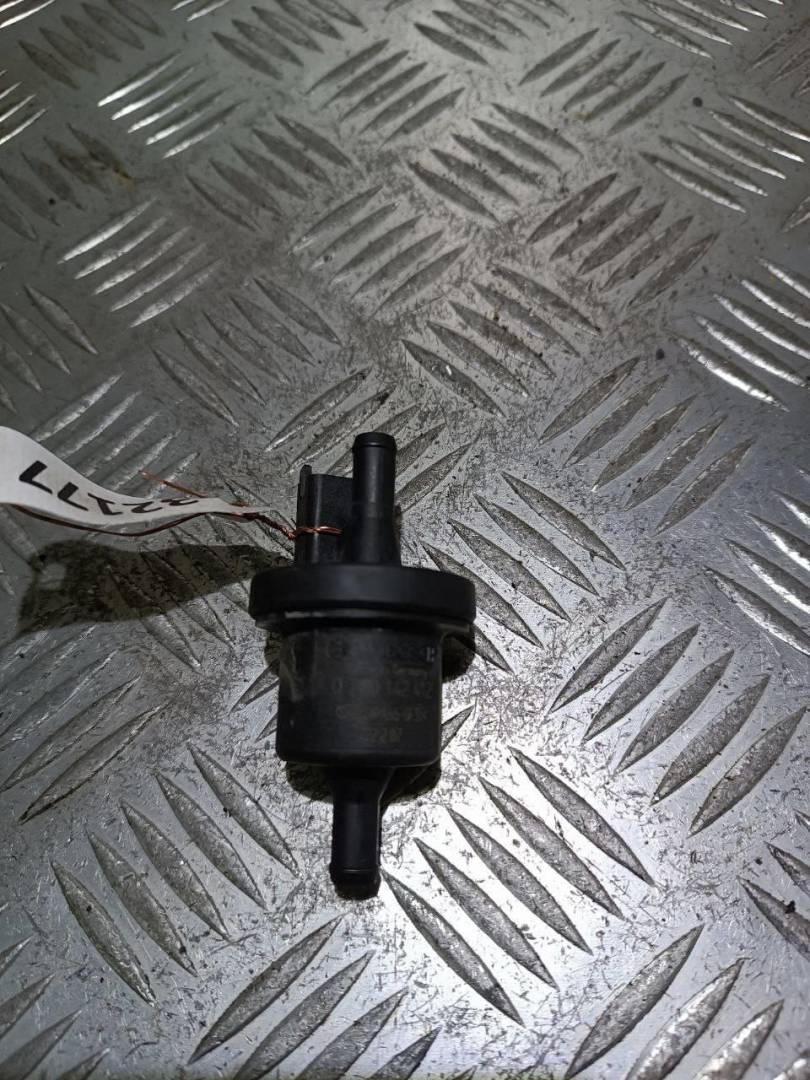 клапан вентиляции топливного бака Ford Focus 2 поколение 2007, 1.6 л., i, бензин, 280142412 - фото №1