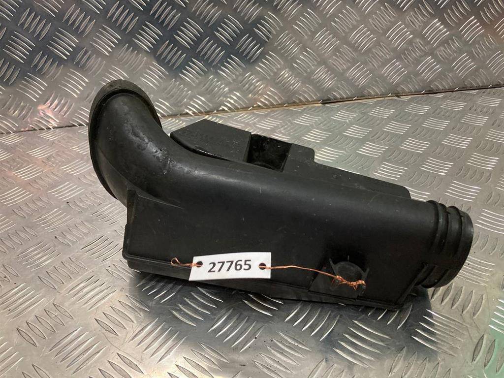 корпус воздушного фильтра Renault Scenic 1 поколение 1999, 1.6 л., i, бензин, 70580100 - фото №1