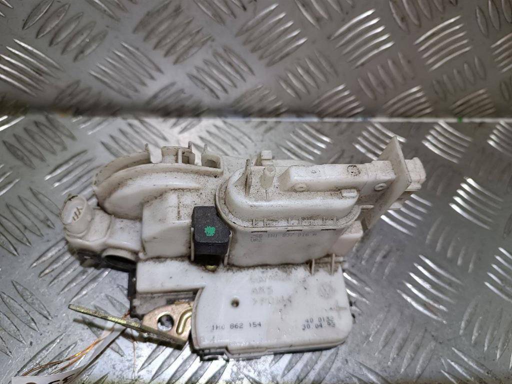 замок двери передней правой Volkswagen Golf 3 поколение 1993, 1H1837016A - фото №1