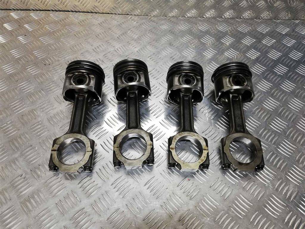 поршень Alfa Romeo 147 1 поколение 2003, 1.9 л., JTD, дизель - фото №1