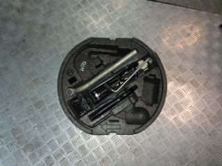 ящик под инструменты Skoda Octavia RS 2 поколение [рестайлинг] 2011, 2.0 л., TDi, CEGA, дизель, робот, белый, универсал, передний привод, правый руль, 1Z0012115B