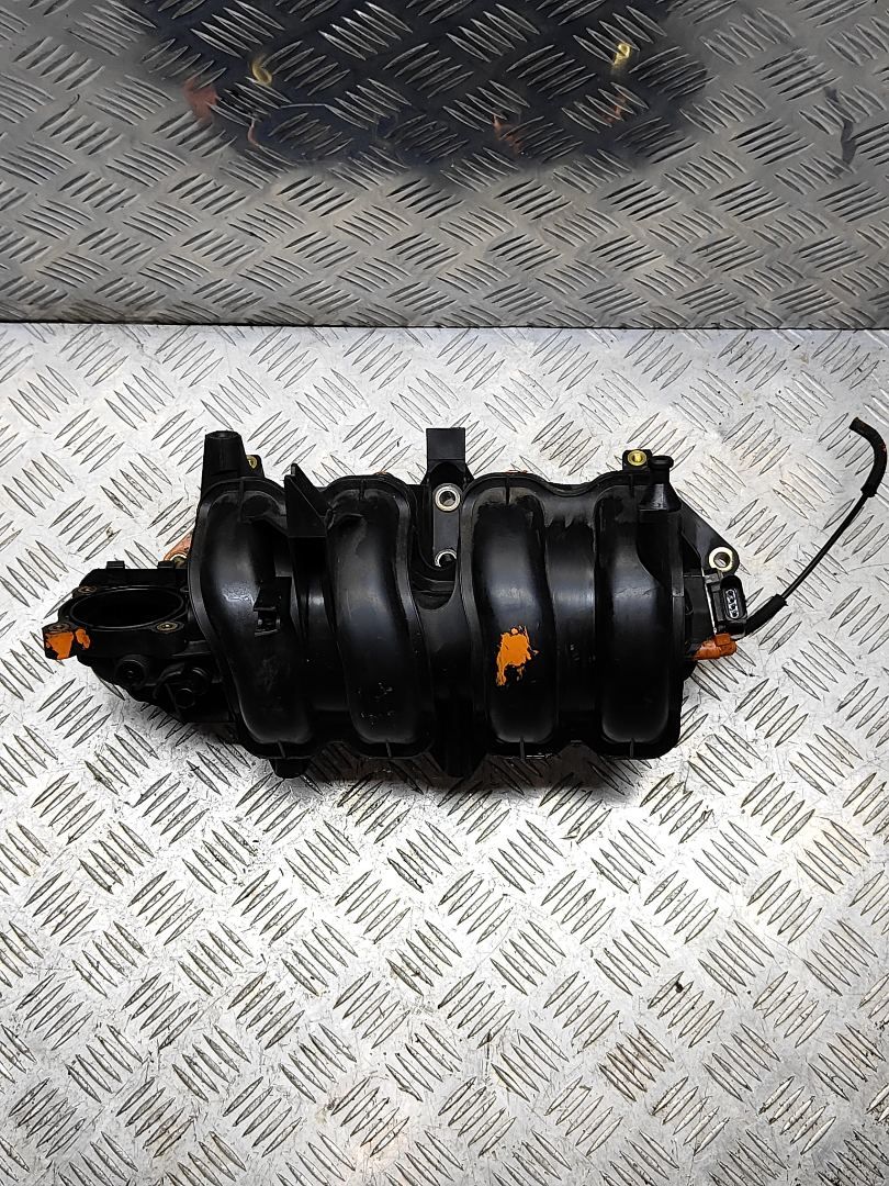 коллектор впускной Volkswagen Bora 1 поколение 1998, 1.4 л., i, AKQ, бензин, МКПП, передний привод, 036129711B - фото №1