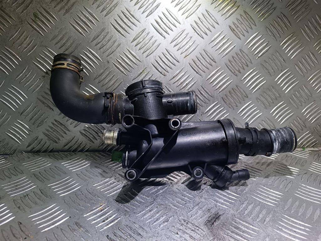 корпус термостата Peugeot 807 1 поколение 2007, 2.0 л., HDi, дизель, 9656182980 - фото №1