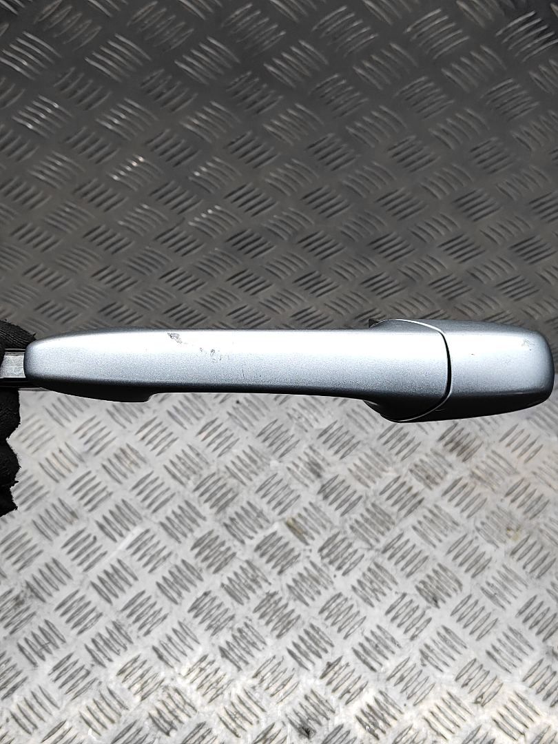 ручка наружная задняя левая Mazda 6 GG 2002, универсал - фото №1