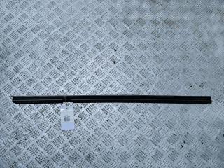 молдинг стекла Volkswagen Golf 5 поколение 2004, синий, хетчбэк 5 дв., 1K4837471