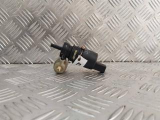 насос (моторчик) омывателя стекла Volkswagen Passat B5 1999, универсал