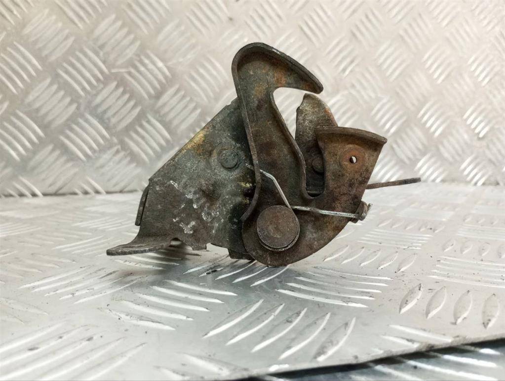 замок капота Volkswagen Transporter T4 1995 - фото №1