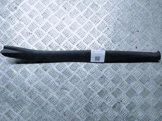 молдинг двери передней левой Volkswagen Golf 5 поколение 2004, синий, хетчбэк 5 дв., правый руль, 1K4837381C