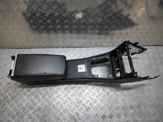 подлокотник Volkswagen Passat B6 2009, 2.0 л., TDi, CBAA, дизель, 6МКПП, серебристый, седан, передний привод, правый руль, 3C2863241, 3C0864207, 3C0863319