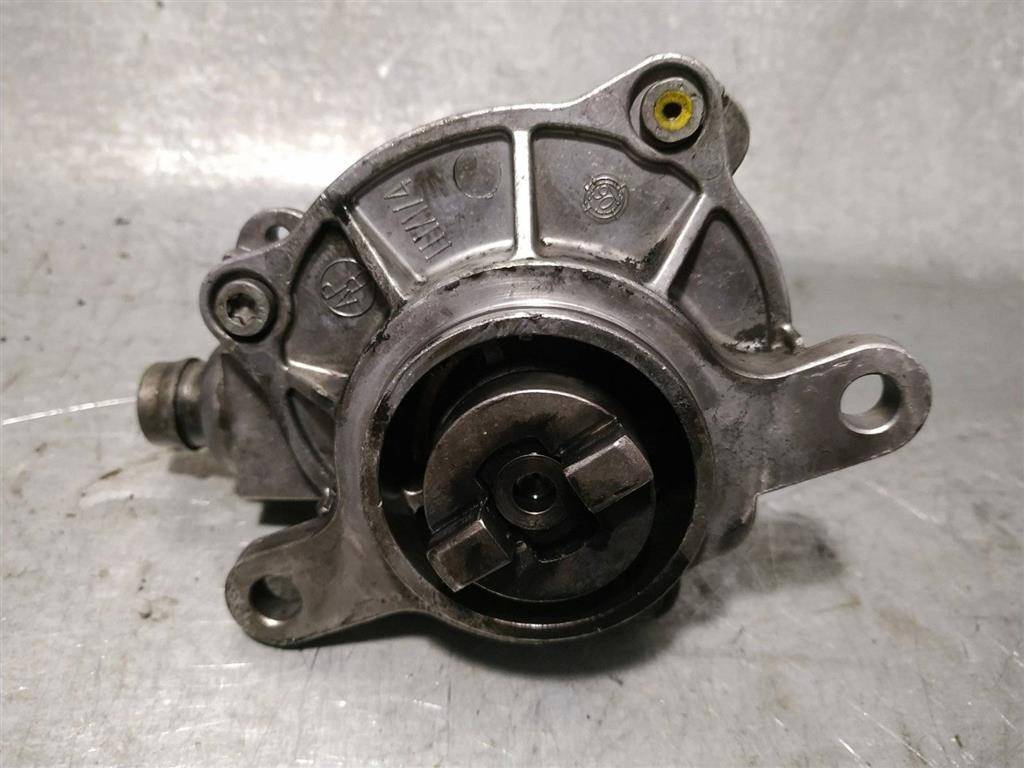 насос вакуумный Renault Espace 3 поколение 2001, 2.2 л., DCi, дизель, 8200640105 - фото №1