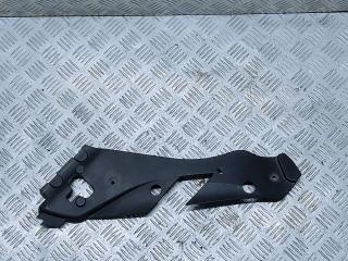 пластиковое уплотнение фары левой Mercedes-Benz C-Класс W204/S204 2010, 2.1 л., CDi, OM 651.911, дизель, АКПП, черный, задний привод, A2048261324