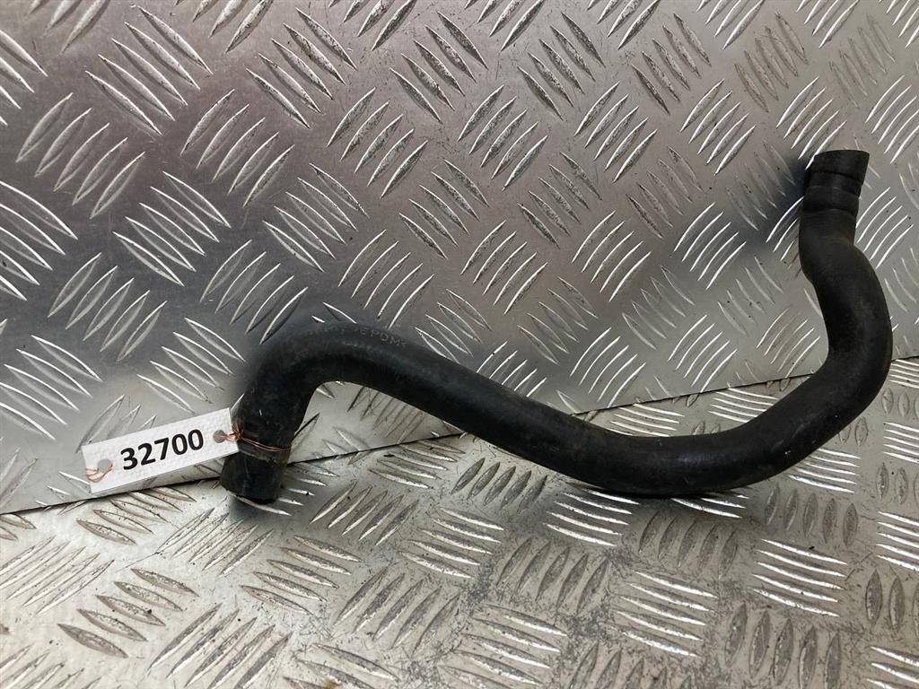 патрубок (трубопровод, шланг) Volkswagen Passat B5 1999, 1.8 л., i, бензин, 8D0819375E - фото №1