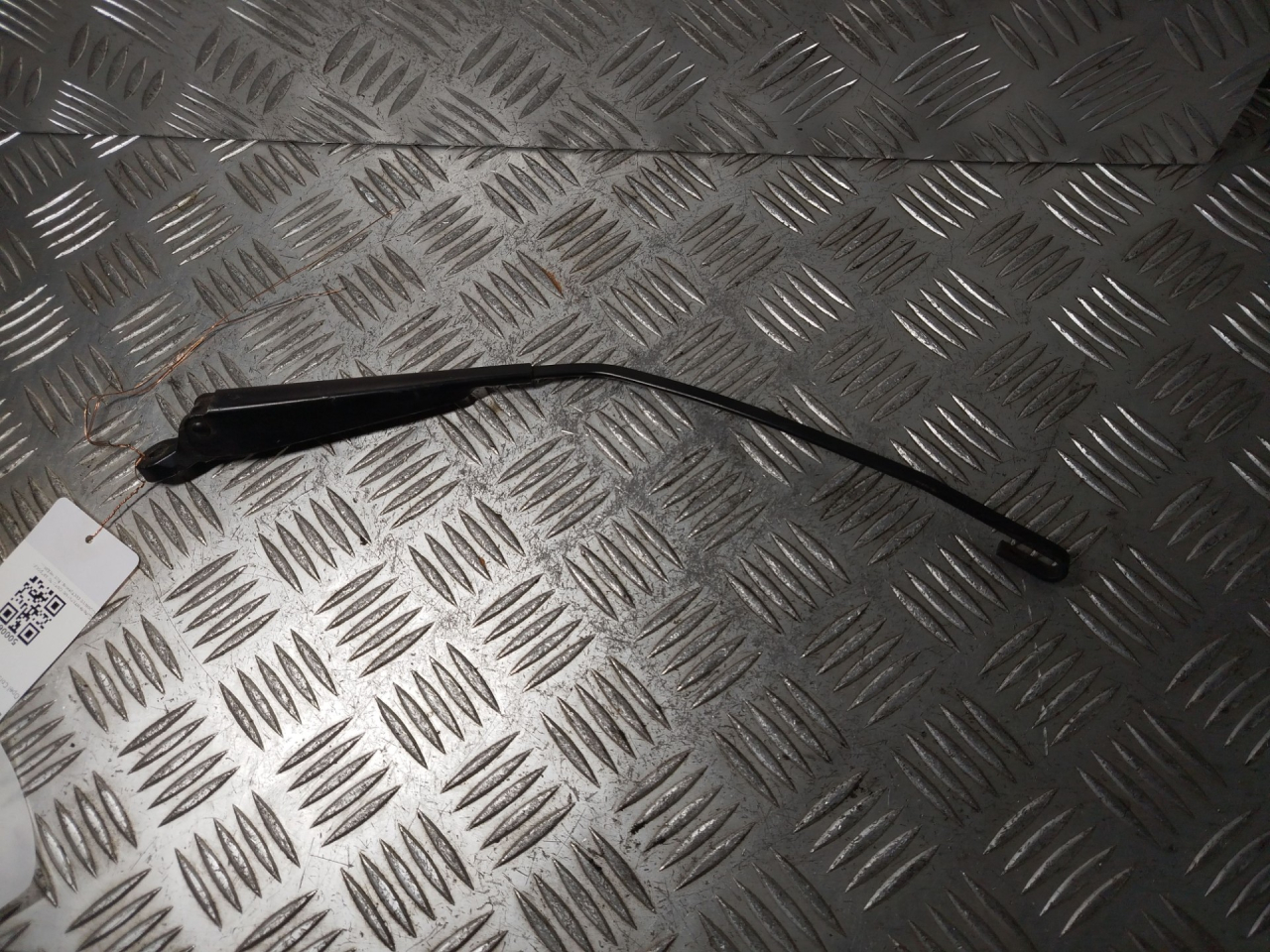 щеткодержатель задний Opel Corsa B 1994, хетчбэк 5 дв., 90386317 - фото №1