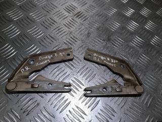 петля капота Opel Omega B 1997