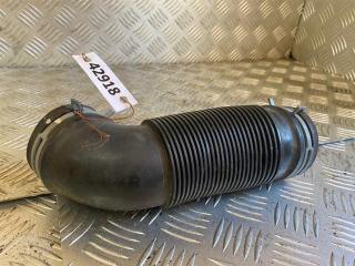 патрубок воздушного фильтра Volkswagen Passat B6 2006, 2.0 л., TDi, дизель, 1K0129684B