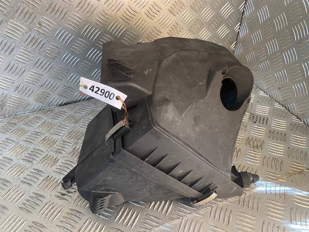 корпус воздушного фильтра Skoda Superb 1 поколение 2005, 2.5 л., TDi, дизель, 3B0133837BB - фото №1