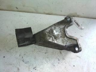 кронштейн КПП Volkswagen Passat B5 1998, 1.6 л., i, бензин, МКПП, 8D0399113AB