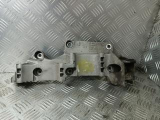 кронштейн (крепление) Volkswagen Golf 4 поколение 1998, 1.6 л., AKL, бензин, 06A903143P