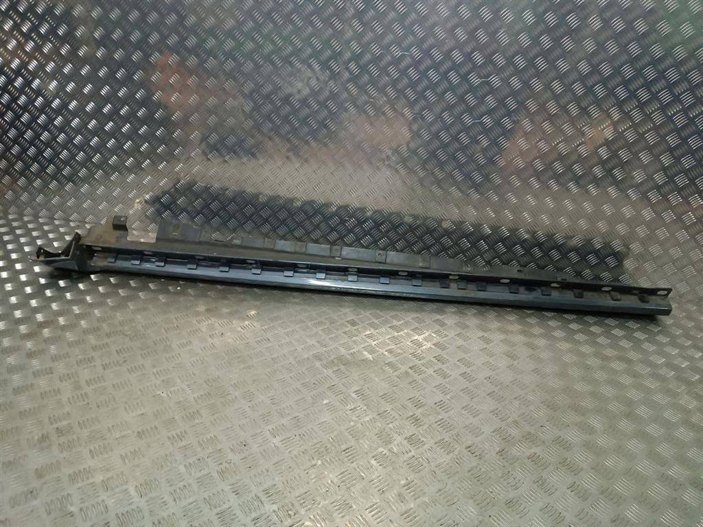 накладка на порог Audi A8 D3/4E 2004, 4.2 л., i, бензин, АКПП, 4E0853859F - фото №1