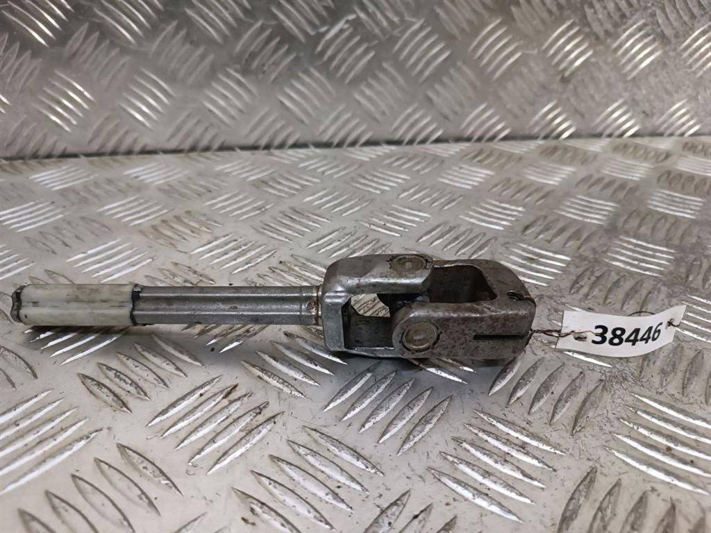 рулевой карданчик Volkswagen Golf 4 поколение 1998 - фото №1