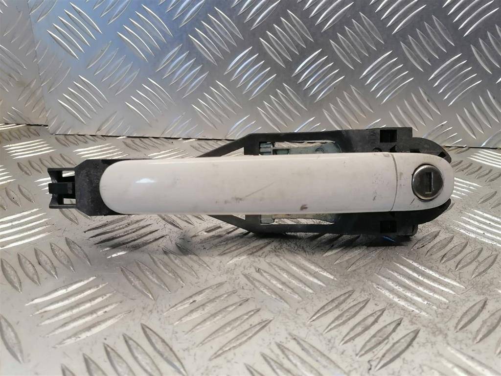 ручка наружная Volkswagen Passat B5 1998, 3B0837885 - фото №1