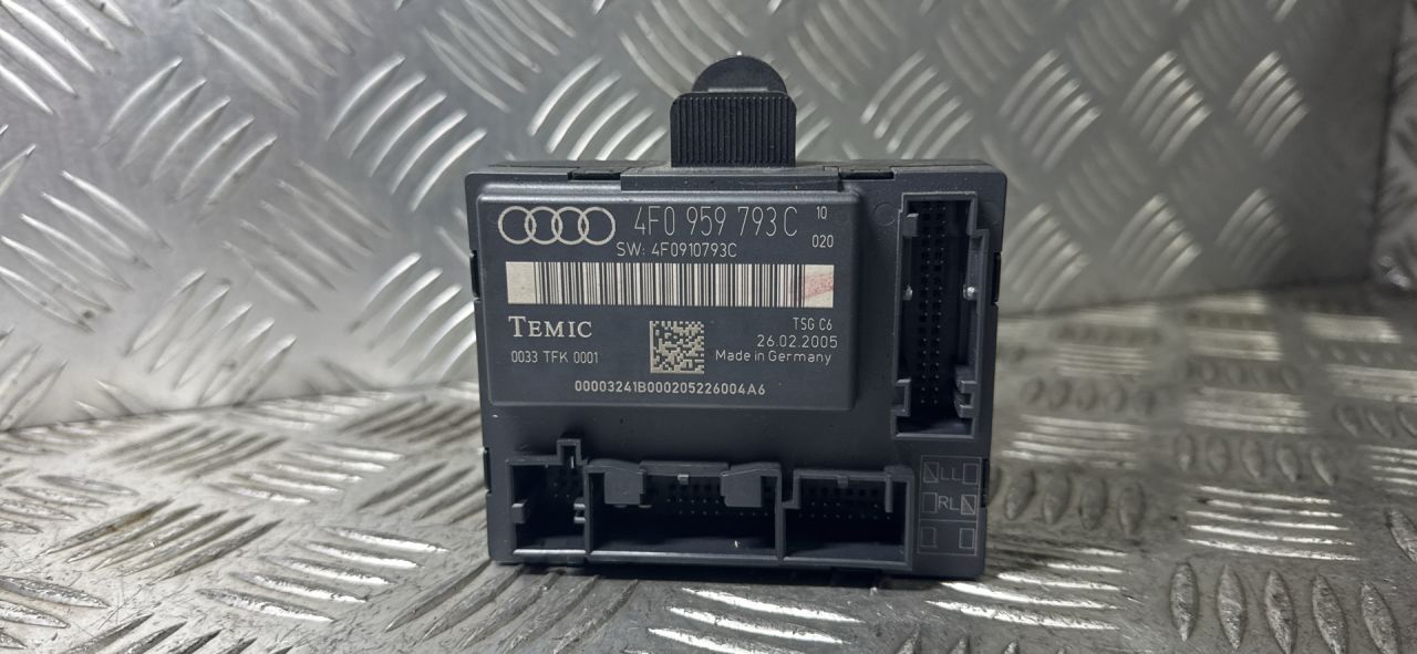 модуль управления двери Audi A6 4F/C6 2006, 2.4 л., i, BDW, бензин, вариатор, чёрный, седан, передний привод, правый руль, 4F0959793C, 4F0910793C - фото №1