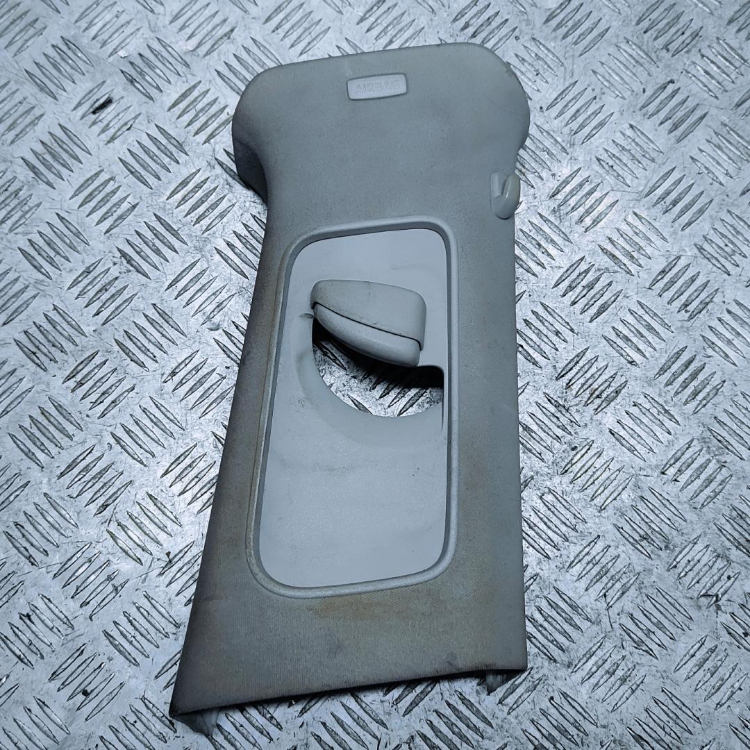 обшивка стойки центральной правой Volkswagen Passat B6 2007, 2.0 л., TDi, дизель, 6МКПП, серебристый, универсал, передний привод, правый руль, 3C0868418E, 3C0868312A, 3C0868320, 3C0868338 - фото №1