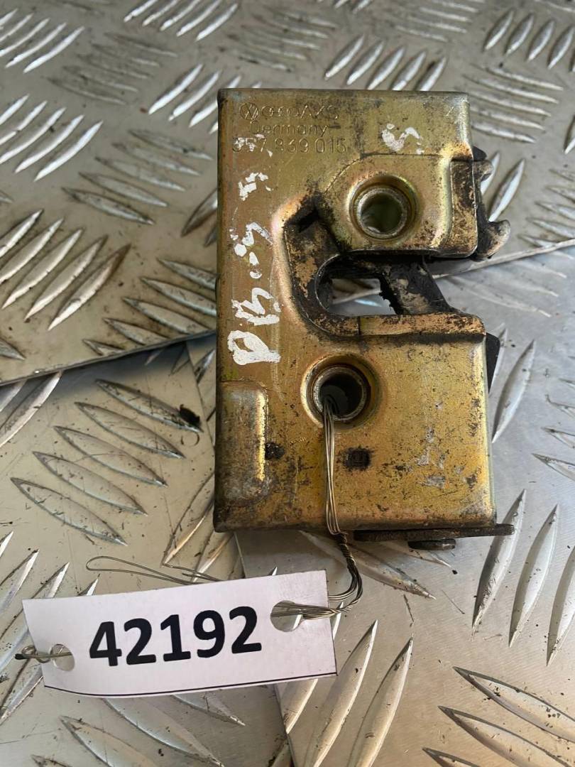 замок двери задней левой Volkswagen Passat B3 1992, универсал, 357839015 - фото №1