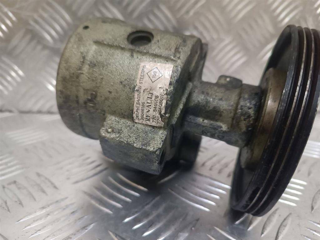 насос гидроусилителя руля Renault Megane 1 поколение 1996, 1.6 л., i, бензин, 7700840106, 26046186 - фото №1