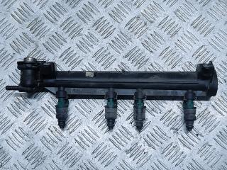 топливная рампа Volkswagen Golf 4 поколение 2000, 1.6 л., AKL, бензин, АКПП, передний привод, 037133035H, 06A133317A, 72201702