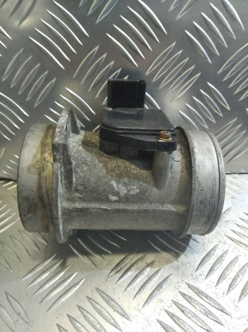 расходомер воздуха Audi A4 B6 2003, 2.5 л., TDi, дизель, 059906461G, AFH7025F - фото №1