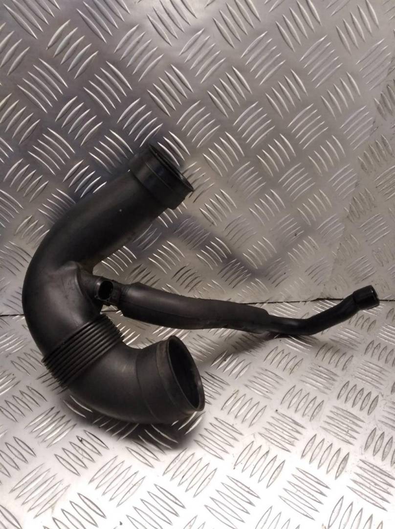 патрубок воздушного фильтра Mercedes-Benz C-Класс W203/S203/CL203 2001, 2.2 л., CDi, дизель, A6110940108, A6110160681 - фото №1