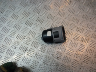 подстаканник Citroen Berlingo 2 поколение (B9) 2012, 1.6 л., HDi, 9HN (DV6ETED), дизель, МКПП, белый, фургон, передний привод, правый руль, 9680940277