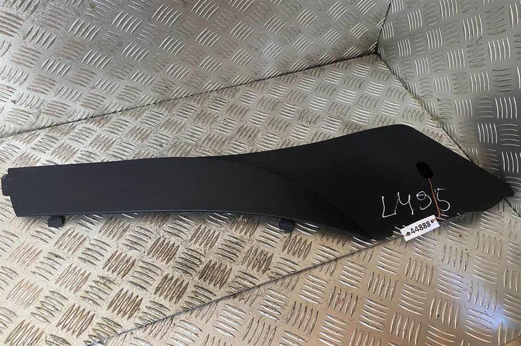 Декоративная накладка центральной консоли Volkswagen Passat B6 2007, 2.0 л., TDi, BMR, дизель, 6МКПП, чёрный, седан, передний привод, правый руль, 3C2863045 - фото №1