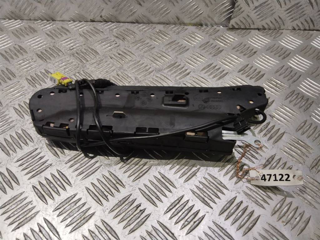 подушка безопасности сиденья Audi Q7 4L 2006, 3.0 л., TDi, BUG, дизель, АКПП, бежево-серый, внедорожник 5 дв., полный привод, правый руль, 4L0880241 - фото №1