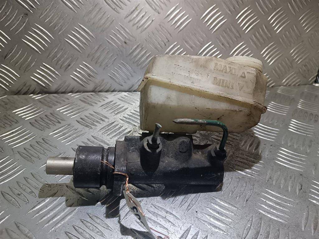 цилиндр тормозной главный Renault Scenic 1 поколение 1997, 1.6 л., i, бензин, 7700828034F - фото №1