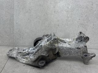 кронштейн генератора Renault Megane 2 поколение (2002 - 2006), 8200327134