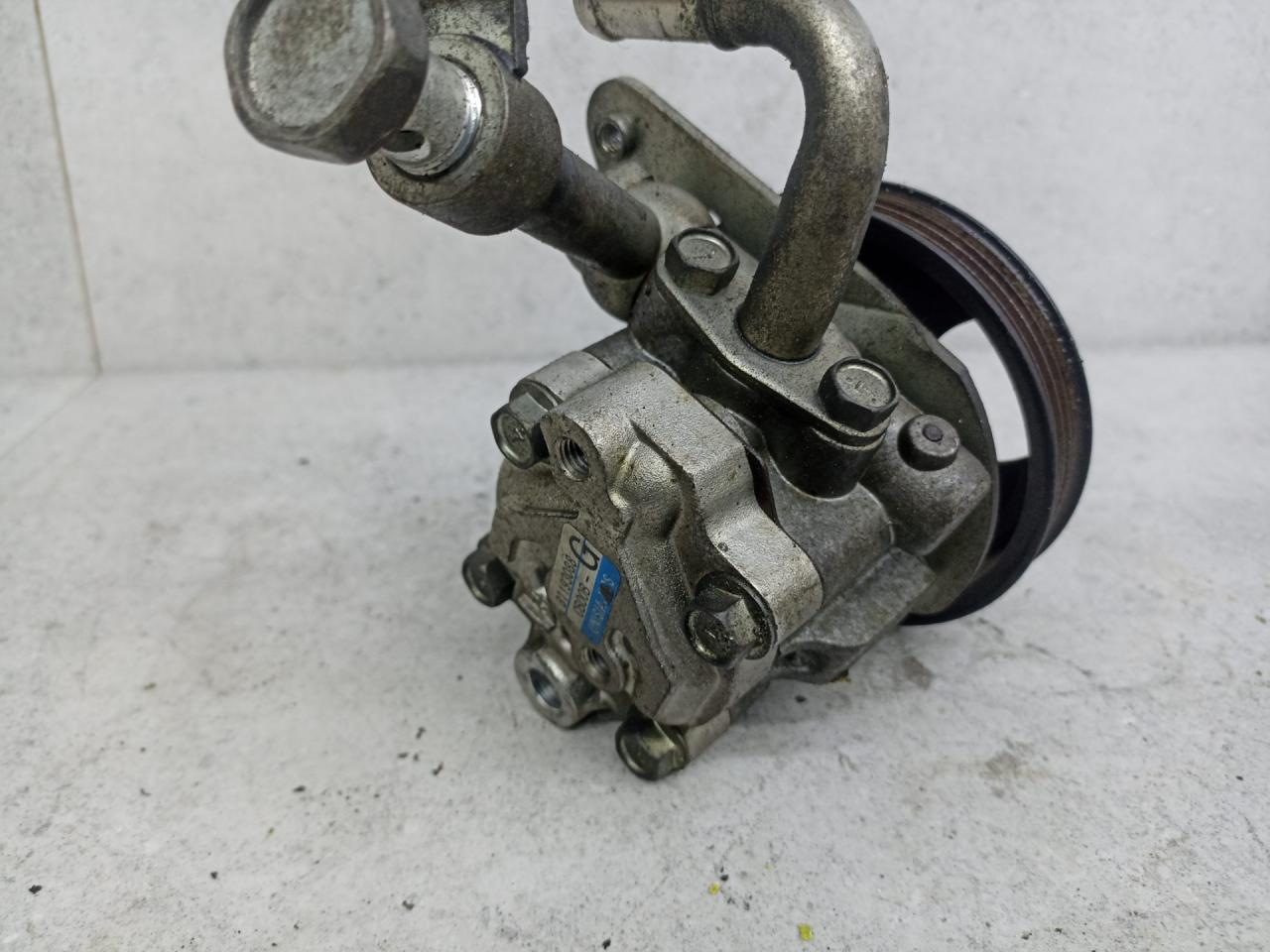 насос гидроусилителя руля Nissan Murano Z50 (2002 - 2008), 3.5 л., бензин, 49110CB00B - фото №1